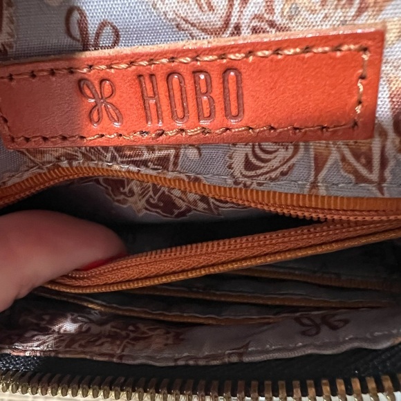 HOBO Elegant Black Leather Crossbody Bag, EUC, lightweight, casual, lined - Picture 7 of 9